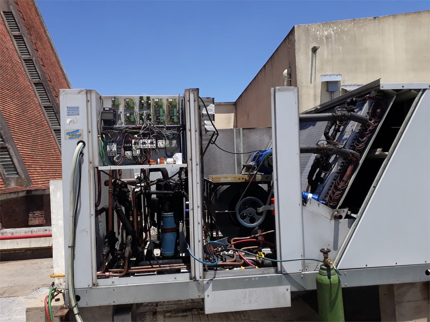 Equipos de aire acondicionado Centrales y Rooftop — Clima Eléctrica