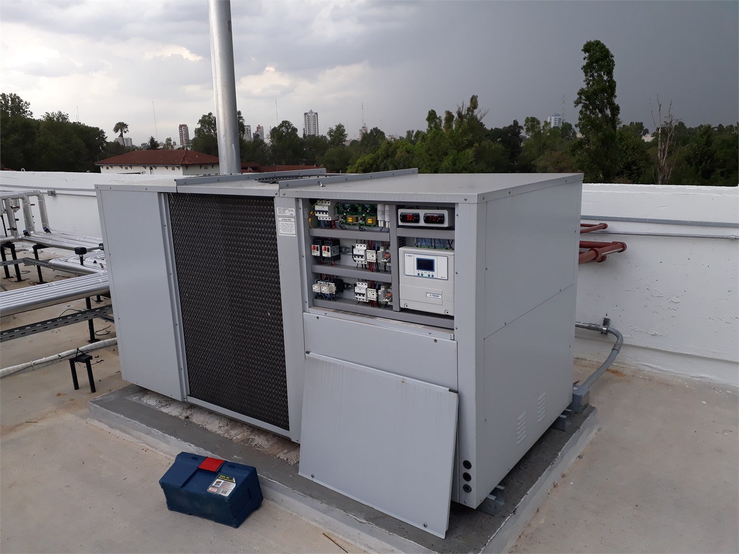 Chiller compacto con control digital