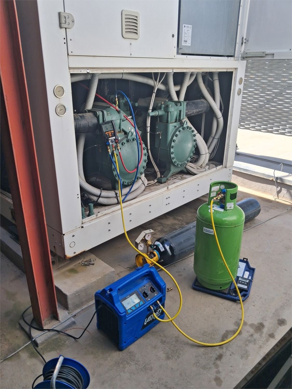 Mantenimiento en compresores semiherméticos de chiller