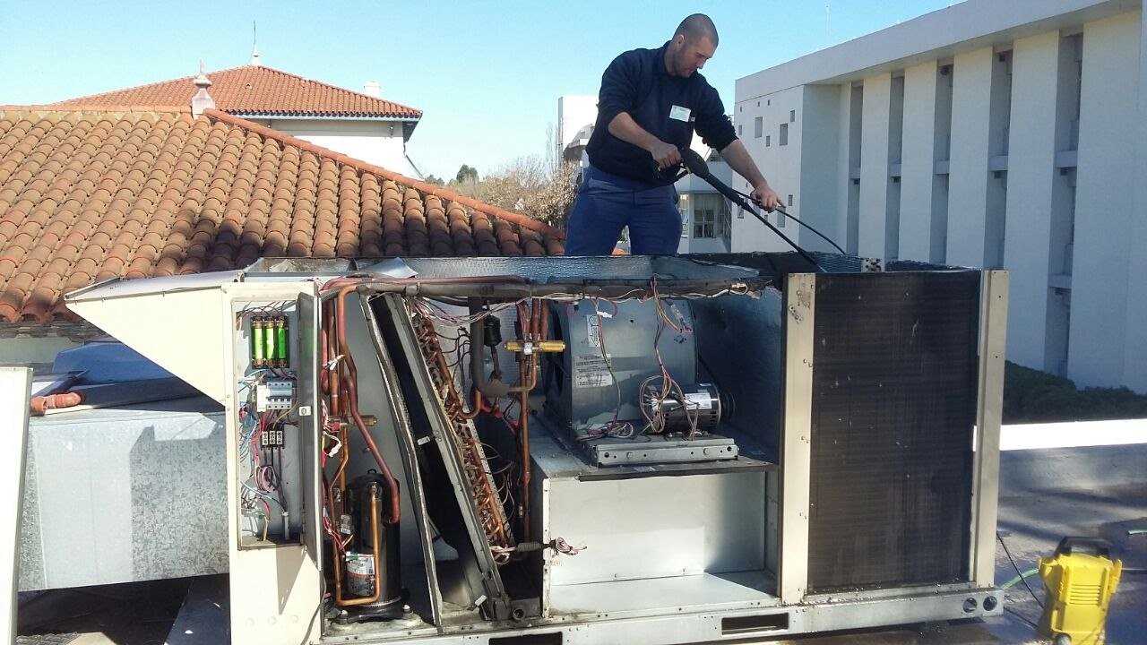 Mantenimiento preventivo en rooftop central